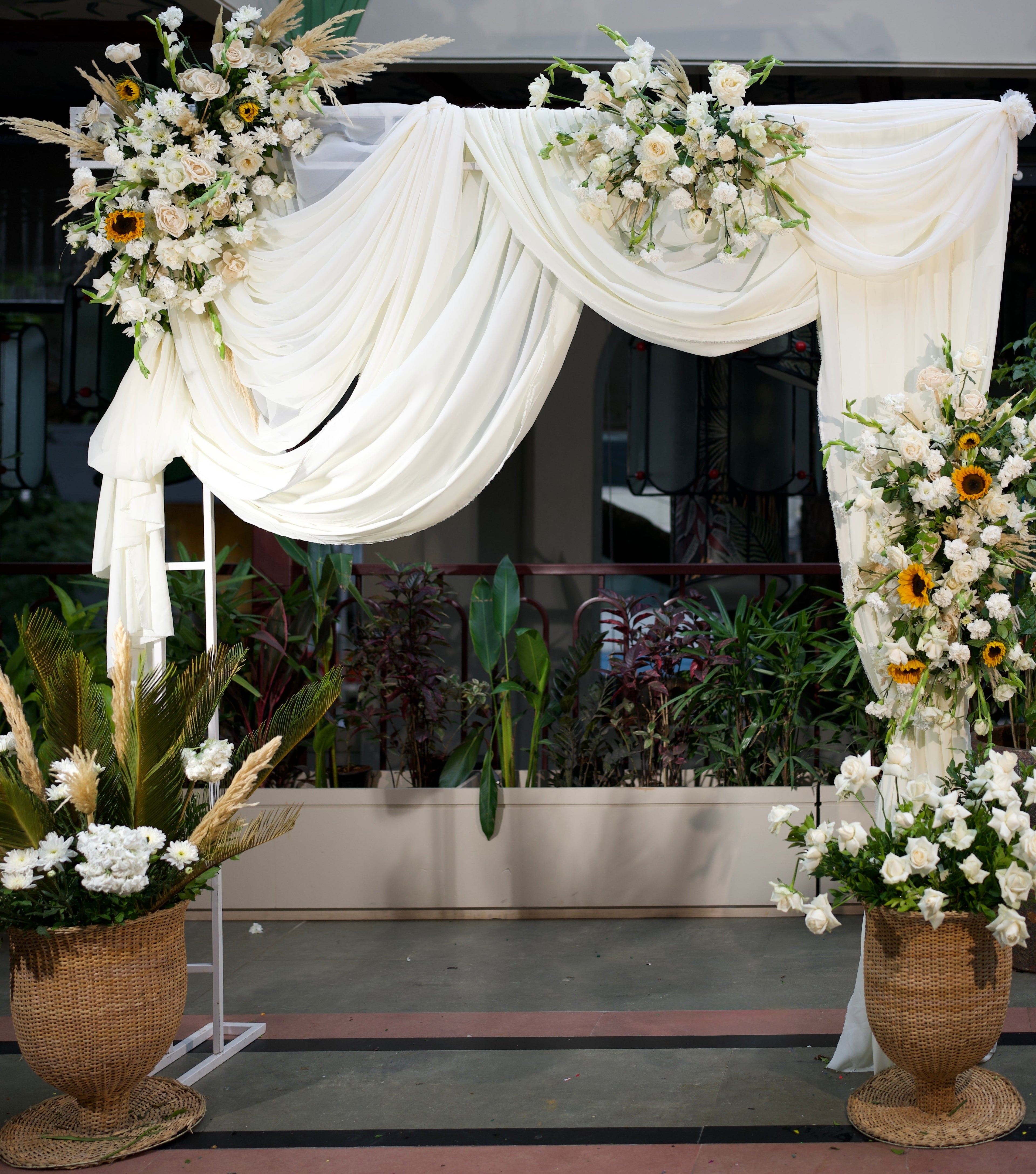 Bows n Blooms Backdrop