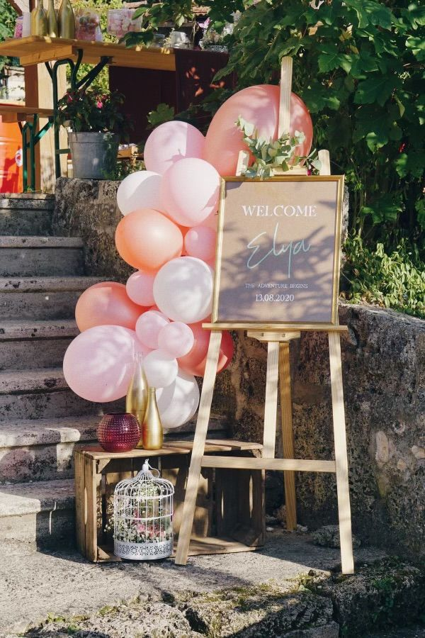 Peaches Name Sign